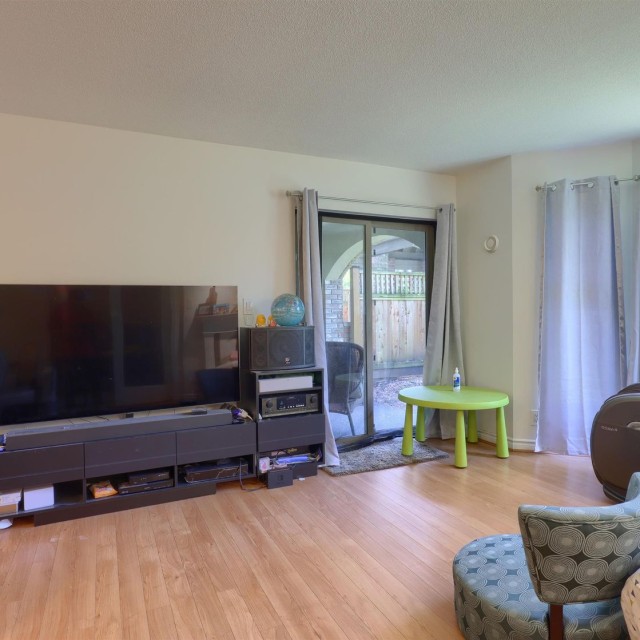 Photo 5 at 101 - 5650 Oak Street, Cambie, Vancouver West