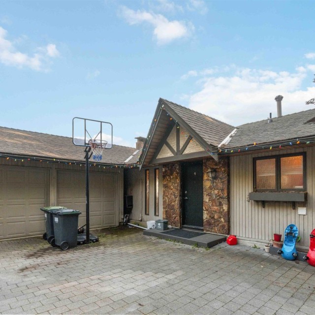 Photo 1 at 5189 Madeira Court, Canyon Heights NV, North Vancouver
