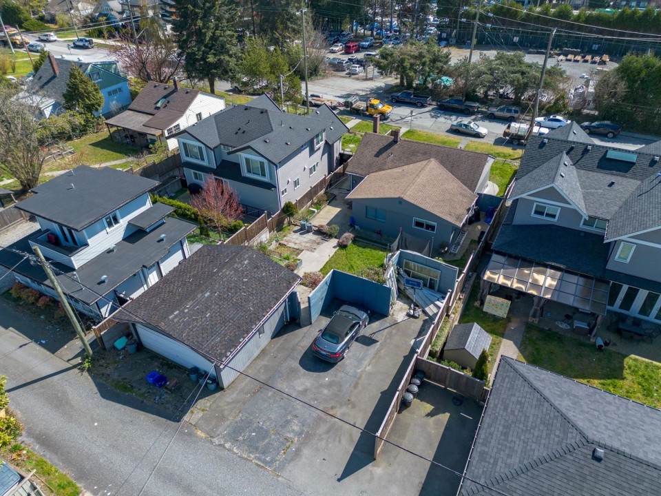 Photo 6 at 472 E 4th Street, Lower Lonsdale, North Vancouver