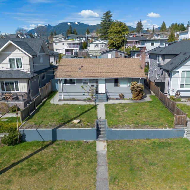 Photo 12 at 472 E 4th Street, Lower Lonsdale, North Vancouver
