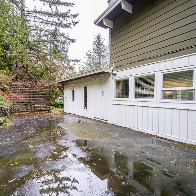Photo 25 at 76 Bonnymuir Drive, Glenmore, West Vancouver