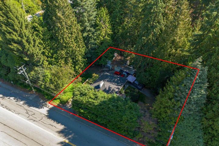698 W Kings Road, Delbrook, North Vancouver 2