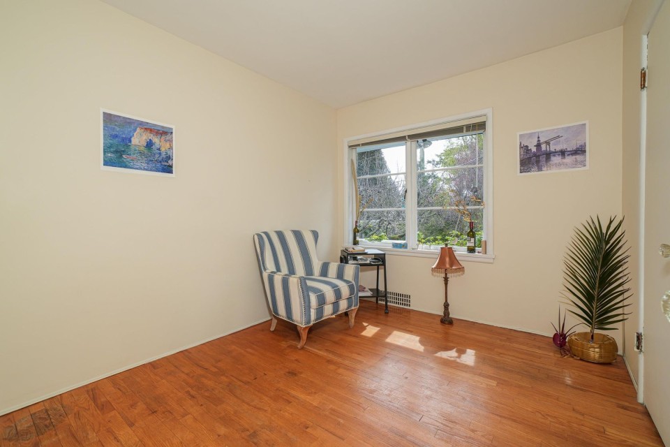 Photo 9 at 915 Wentworth Avenue, Forest Hills NV, North Vancouver