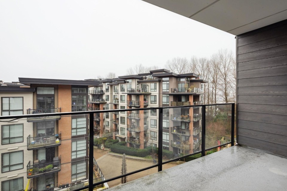Photo 1 at 409 - 725 Marine Drive, Harbourside, North Vancouver
