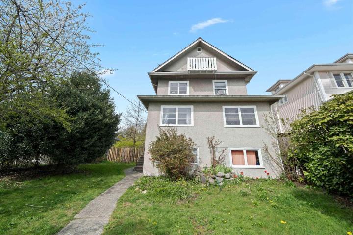 444 E 6th Street, Lower Lonsdale, North Vancouver 2