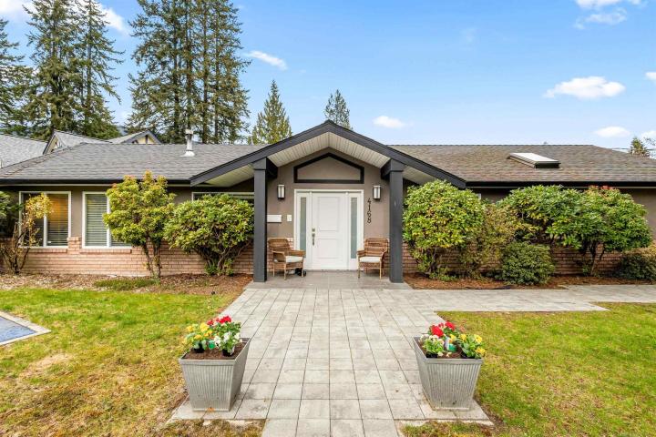 4168 Sunset Boulevard, Canyon Heights NV, North Vancouver 2