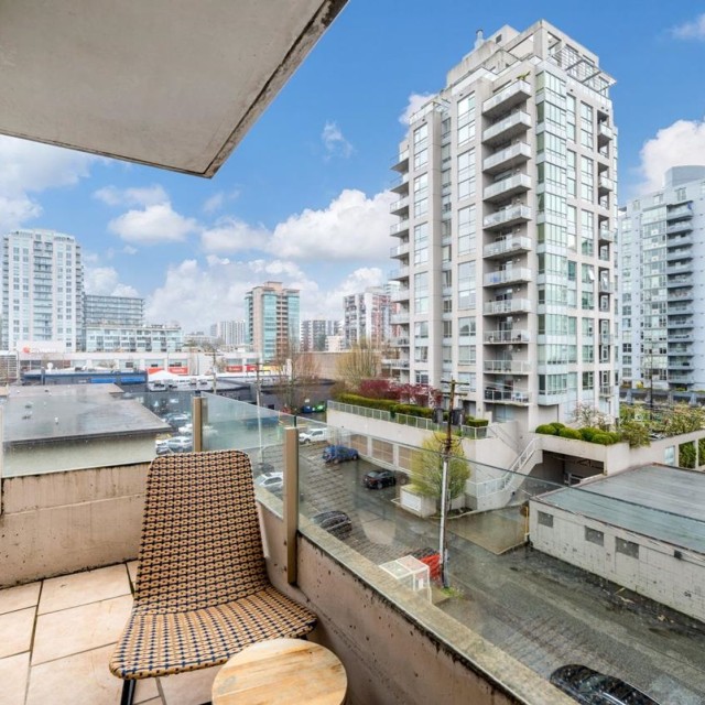 Photo 18 at 504 - 137 W 17th Street, Central Lonsdale, North Vancouver