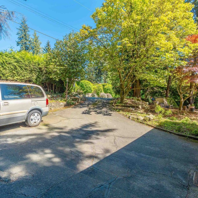 Photo 3 at 2664 Rosebery Avenue, Queens, West Vancouver