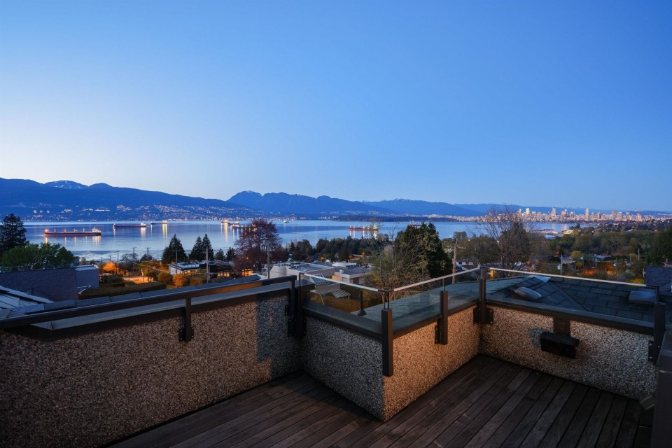Photo 8 at 4606 W 3rd Avenue, Point Grey, Vancouver West