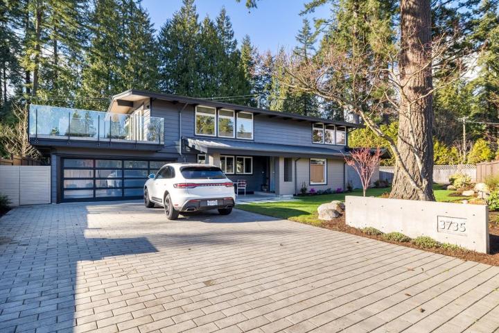 3735 Riviere Place, Edgemont, North Vancouver 2