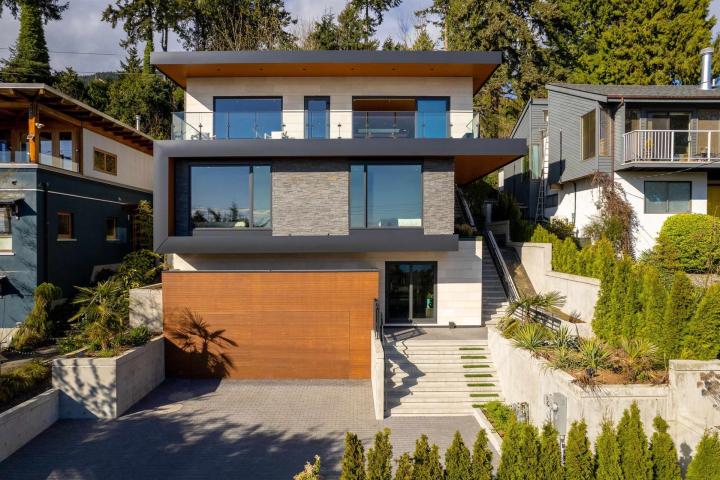 3325 Marine Drive, West Bay, West Vancouver 2