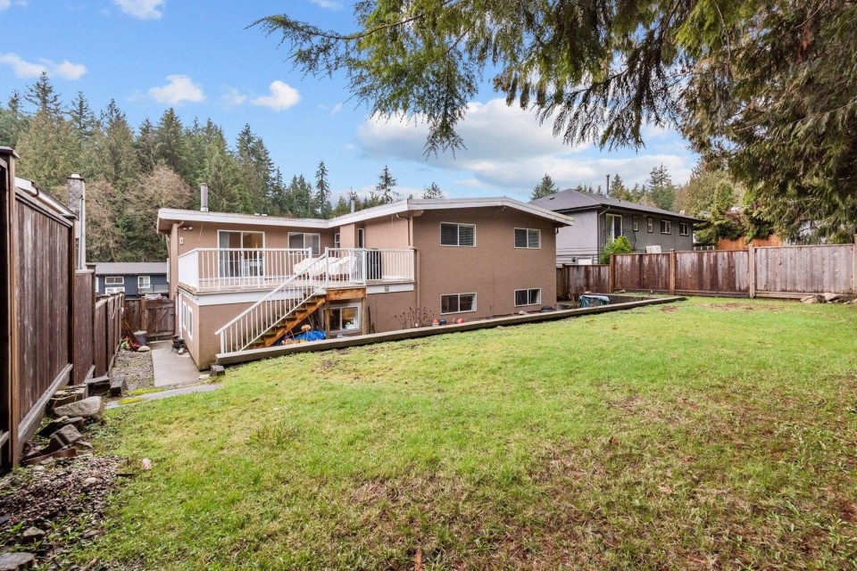 Photo 24 at 994 Hendecourt Road, Lynn Valley, North Vancouver