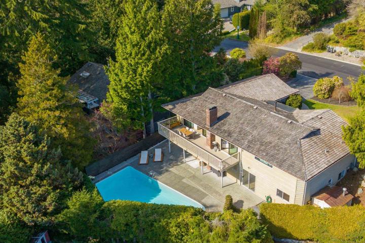 5127 Ranger Avenue, Canyon Heights NV, North Vancouver 2