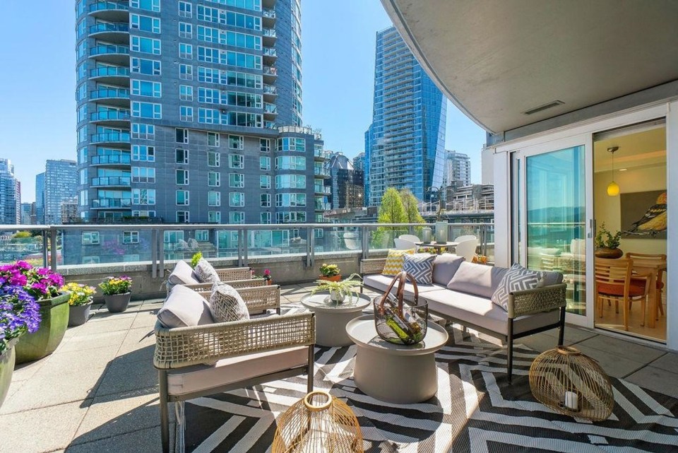 Photo 20 at 805 - 560 Cardero Street, Coal Harbour, Vancouver West