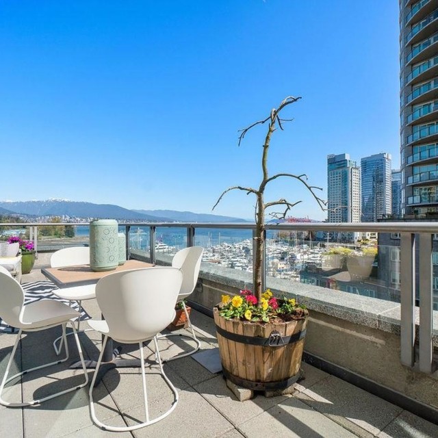 Photo 22 at 805 - 560 Cardero Street, Coal Harbour, Vancouver West