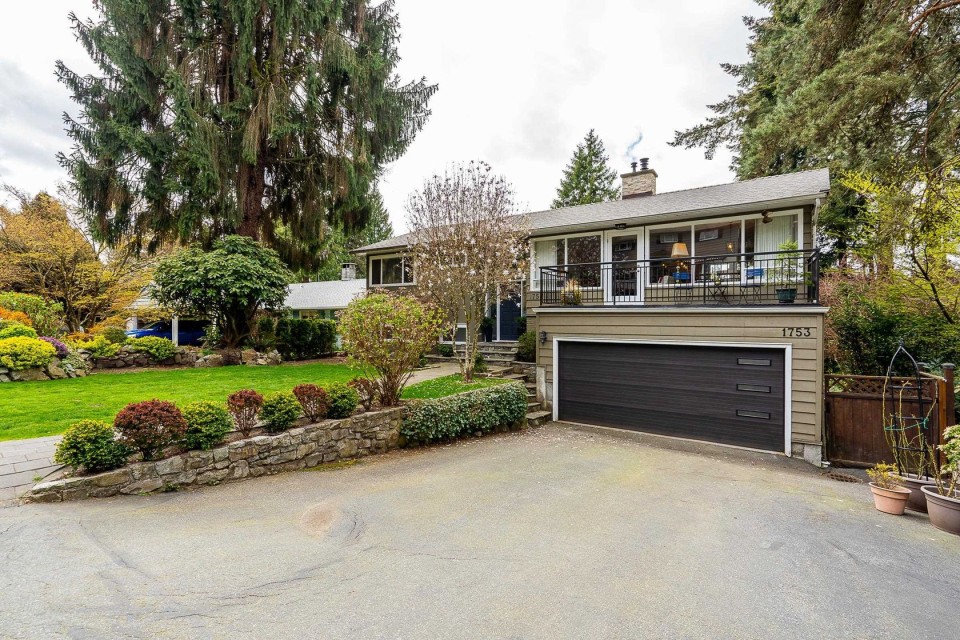Photo 3 at 1753 Kilkenny Road, Westlynn Terrace, North Vancouver