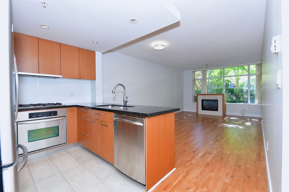 Photo 4 at 102 - 5989 Iona Drive, University VW, Vancouver West