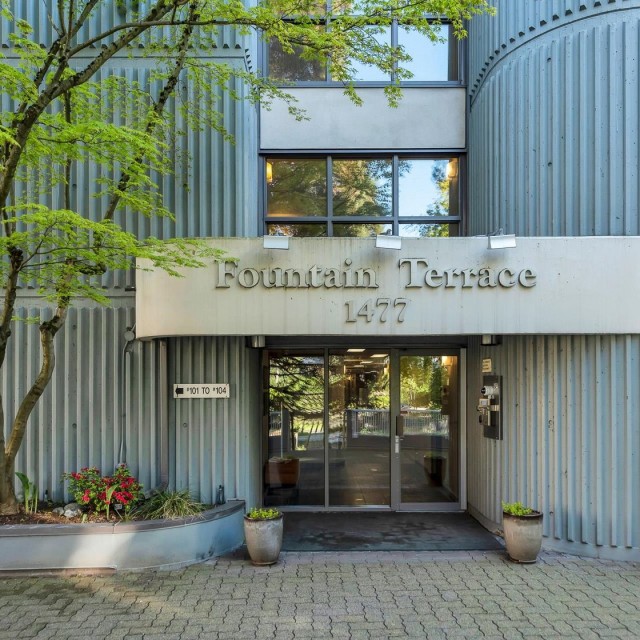 Photo 1 at 108 - 1477 Fountain Way, False Creek, Vancouver West