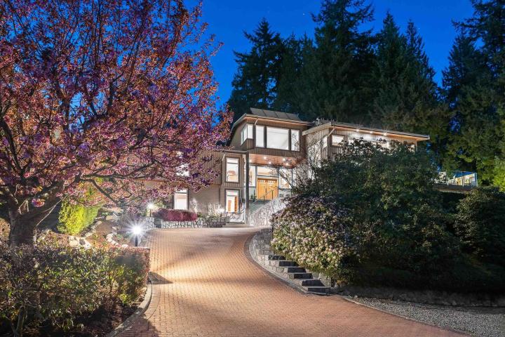 1395 Camridge Road, Westhill, West Vancouver 2