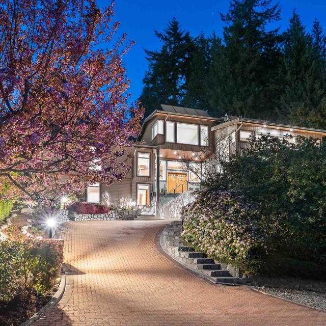 Photo 1 at 1395 Camridge Road, Westhill, West Vancouver