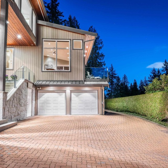 Photo 3 at 1395 Camridge Road, Westhill, West Vancouver