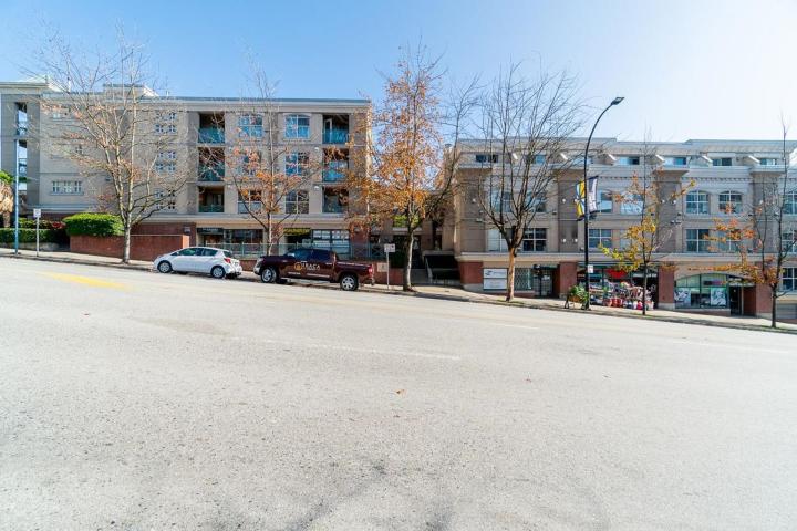 208 - 332 Lonsdale Avenue, Lower Lonsdale, North Vancouver 2