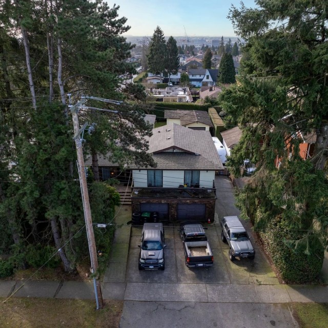 Photo 1 at 1010 W 54th Avenue, South Granville, Vancouver West