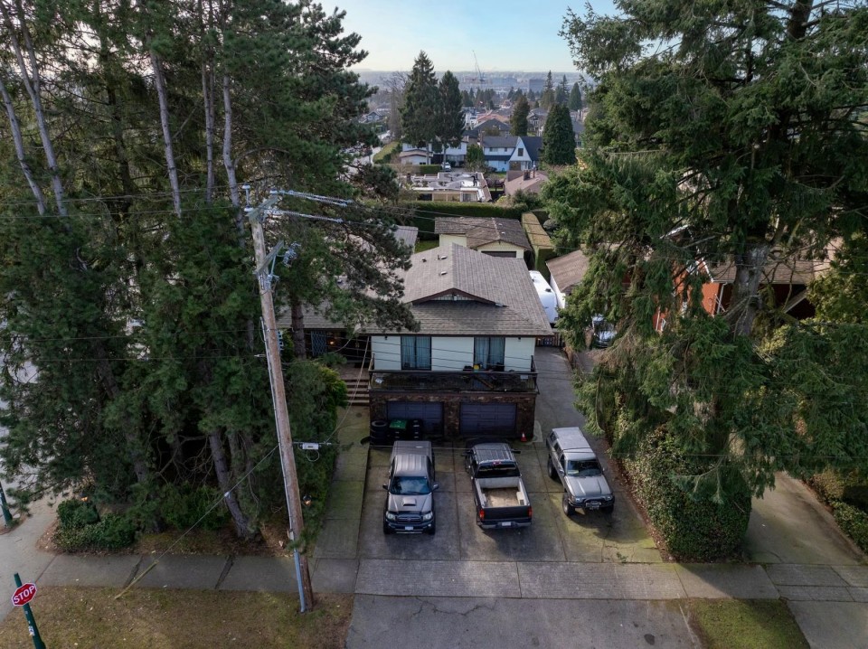 Photo 1 at 1010 W 54th Avenue, South Granville, Vancouver West
