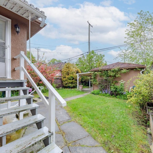 Photo 5 at 1239 W 64th Avenue, Marpole, Vancouver West