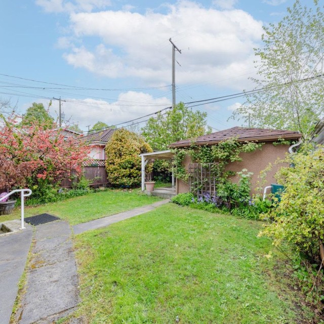 Photo 6 at 1239 W 64th Avenue, Marpole, Vancouver West