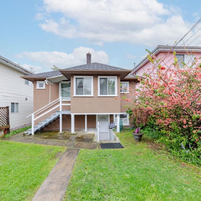 Photo 7 at 1239 W 64th Avenue, Marpole, Vancouver West