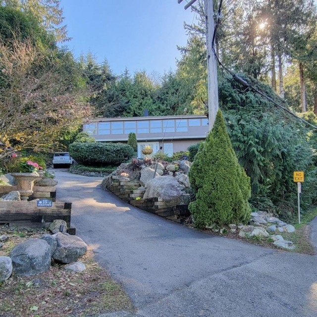 Photo 5 at 15 Oceanview Road, Lions Bay, West Vancouver