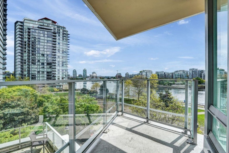 Photo 14 at 606 - 980 Cooperage Way, Yaletown, Vancouver West