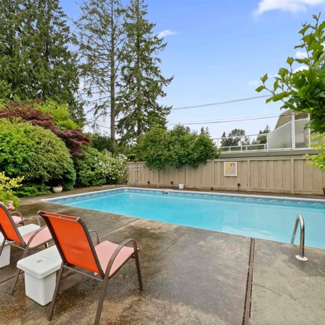 262811785-28 at 807 21st Street, Mosquito Creek, North Vancouver