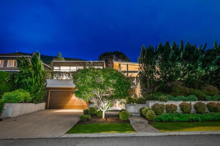 4404 Parliament Crescent, Forest Hills NV, North Vancouver 2