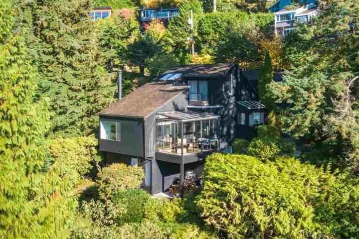450 Mountain Drive, Lions Bay, West Vancouver 2